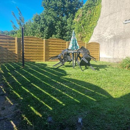 Jolie Petite Maison Dans Village Fortifie Brigueuil エクステリア 写真