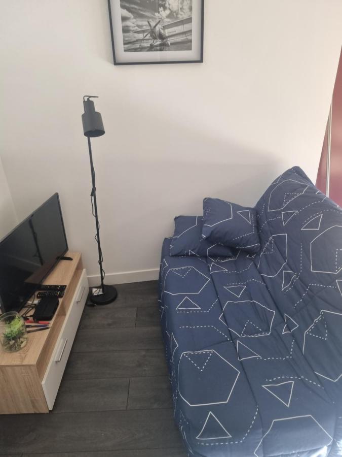 Jolie Petite Maison Dans Village Fortifie Brigueuil エクステリア 写真